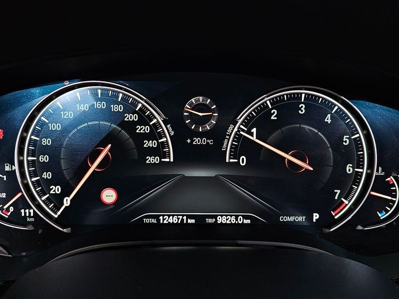 2018 BMW 5 Series 530i xDrive M Sport Package Plus photo 8