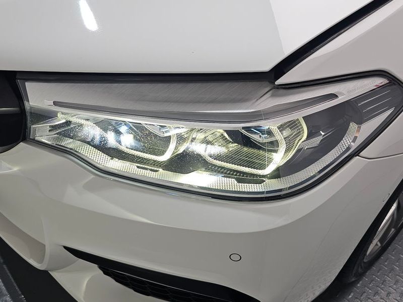 2018 BMW 5 Series 530i xDrive M Sport Package Plus photo 22