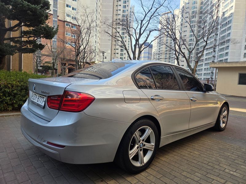 2013 BMW 3 Series 320d photo 7
