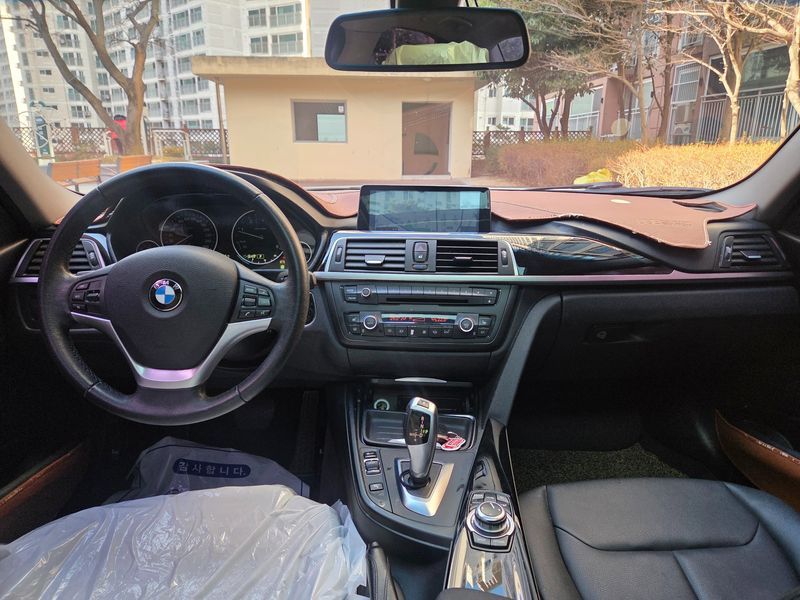 2013 BMW 3 Series 320d photo 11