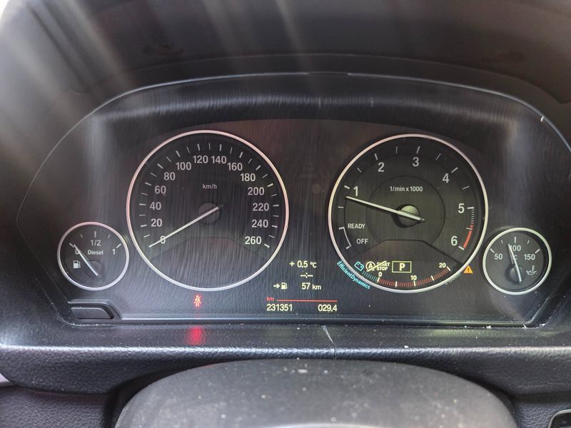 2013 BMW 3 Series 320d photo 13