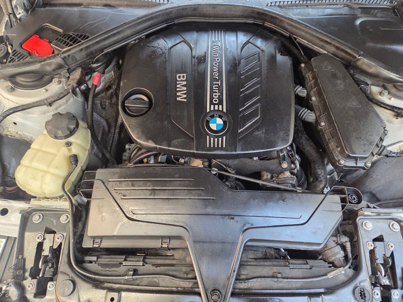 2013 BMW 3 Series 320d photo 20
