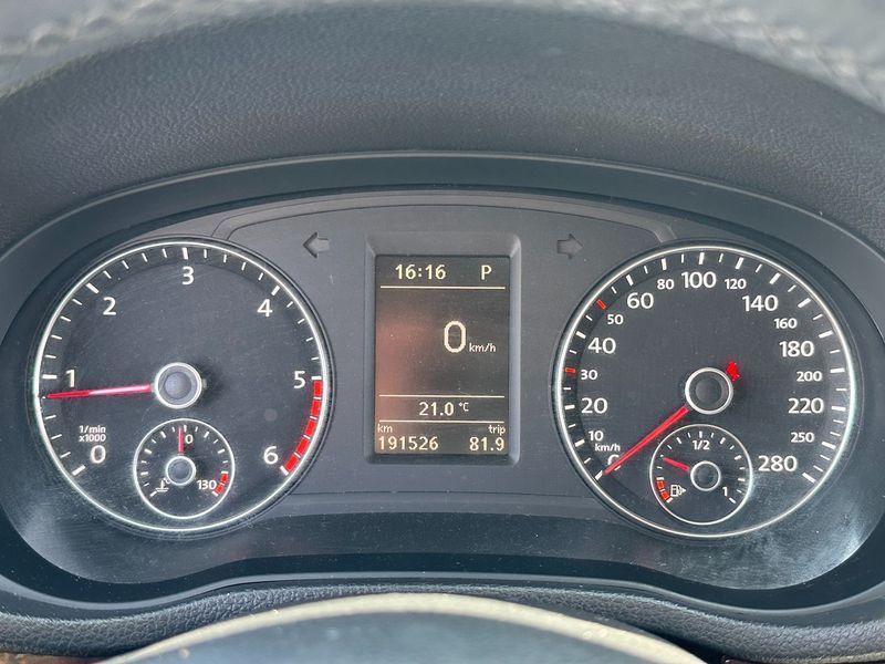 2012 Volkswagen Passat 2.0 TDI B7 photo 8