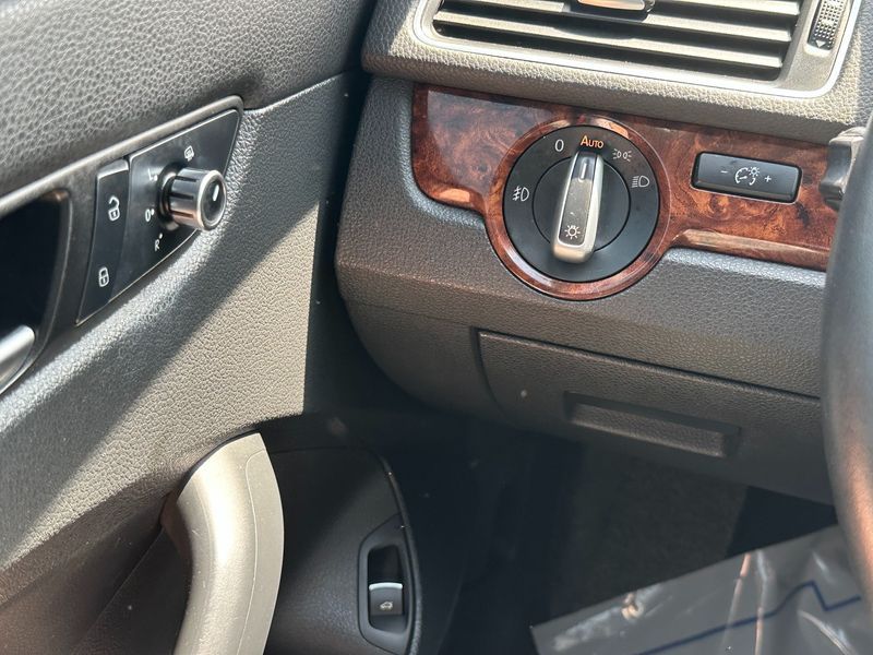 2012 Volkswagen Passat 2.0 TDI B7 photo 17