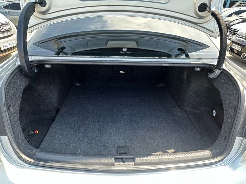 2012 Volkswagen Passat 2.0 TDI B7 photo 19