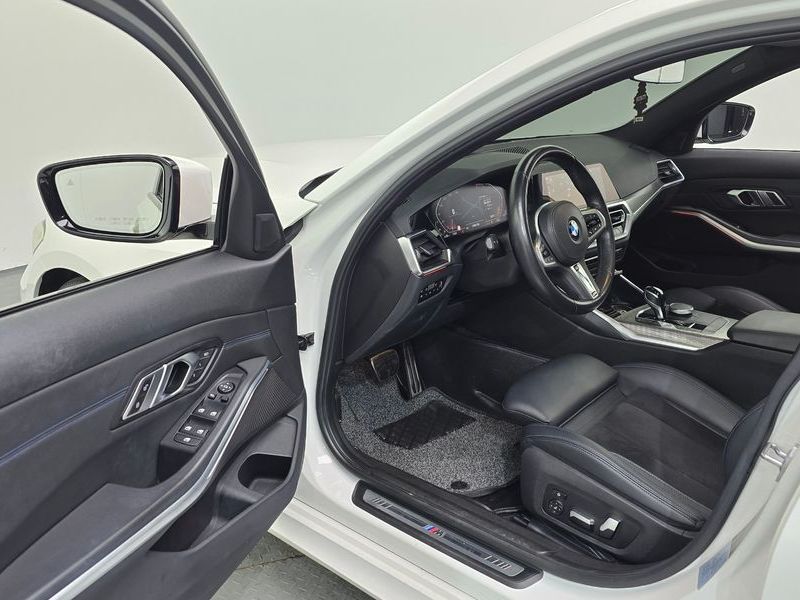 2019 BMW 3 Series 320d M Sport photo 10