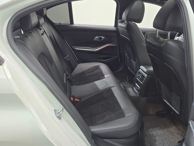 2019 BMW 3 Series 320d M Sport photo 12