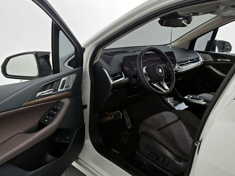 2025 BMW 2시리즈 액티브 투어러 220i Luxury photo 10