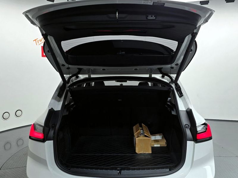 2025 BMW 2시리즈 액티브 투어러 220i Luxury photo 18