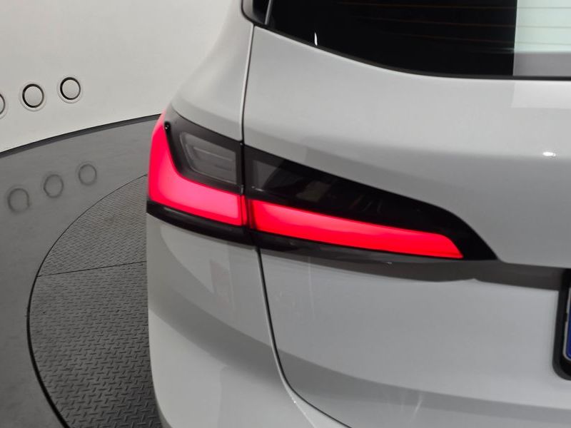 2025 BMW 2시리즈 액티브 투어러 220i Luxury photo 23