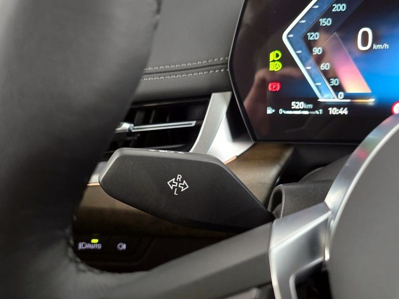 2025 BMW 2시리즈 액티브 투어러 220i Luxury photo 27