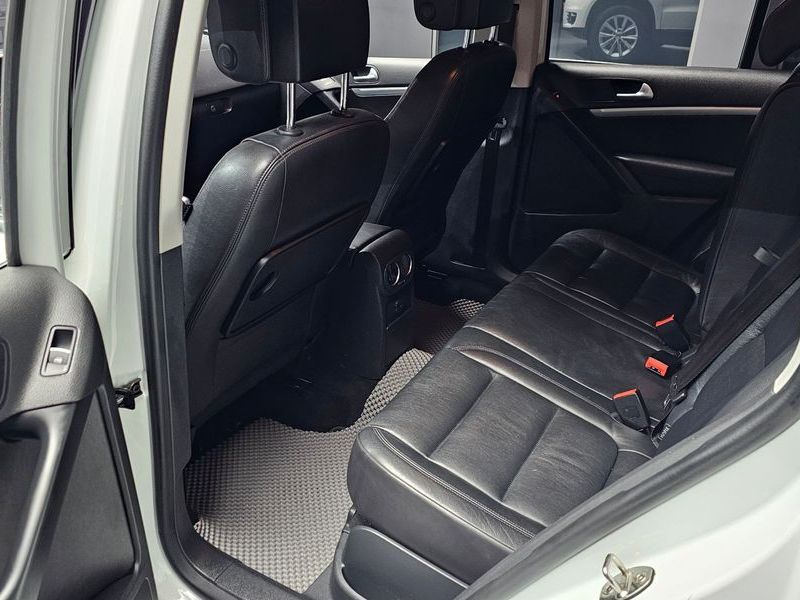 2016 Volkswagen Tiguan 2.0 TDI Comfort 5N photo 12