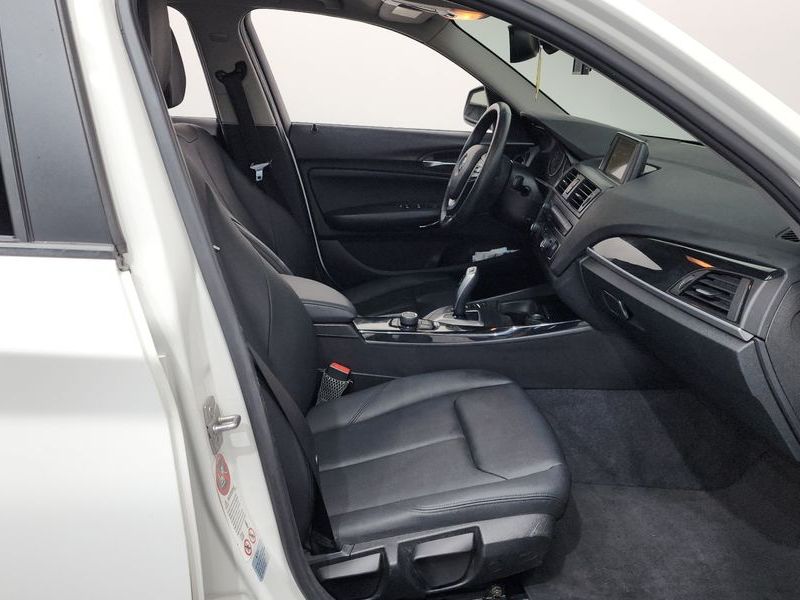 2014 BMW 1시리즈 118d Urban 5Dr photo 11