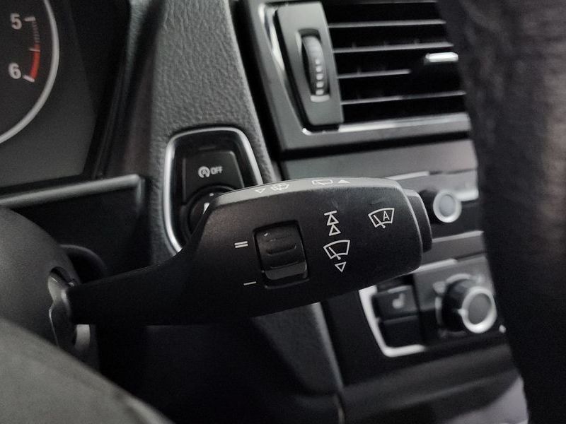 2014 BMW 1시리즈 118d Urban 5Dr photo 14