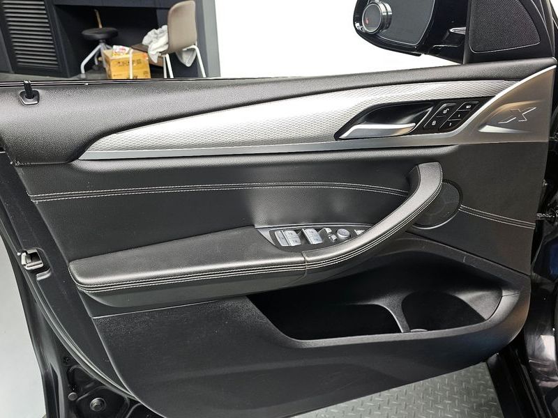 2021 BMW X3 xDrive 20i M Sport photo 25