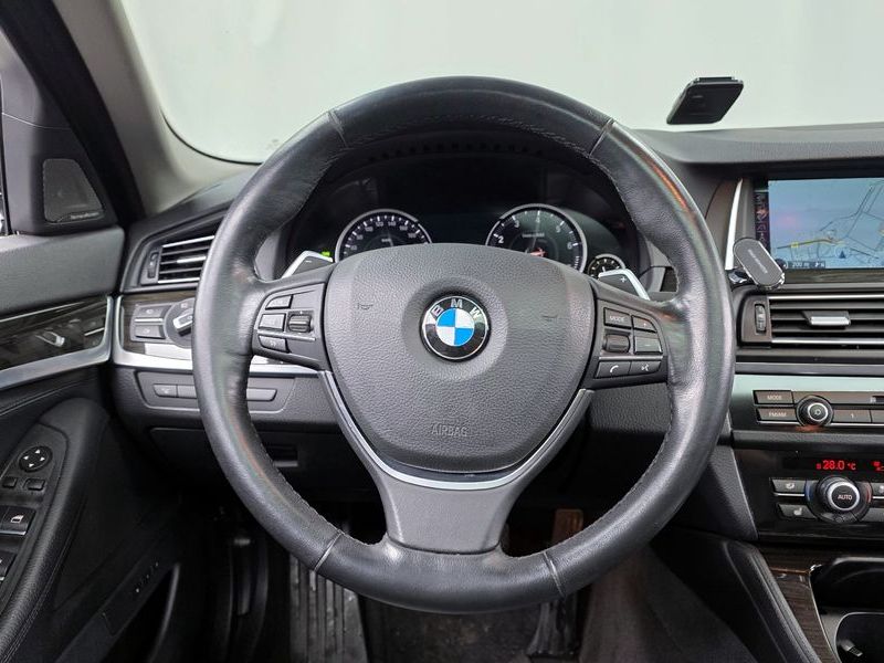 2014 BMW 5 Series 528i xDrive Luxury photo 13