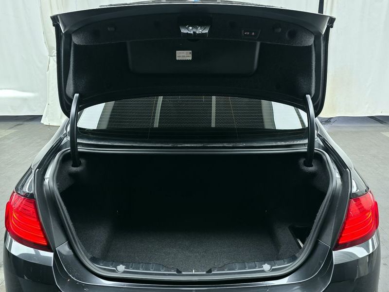 2014 BMW 5 Series 528i xDrive Luxury photo 19