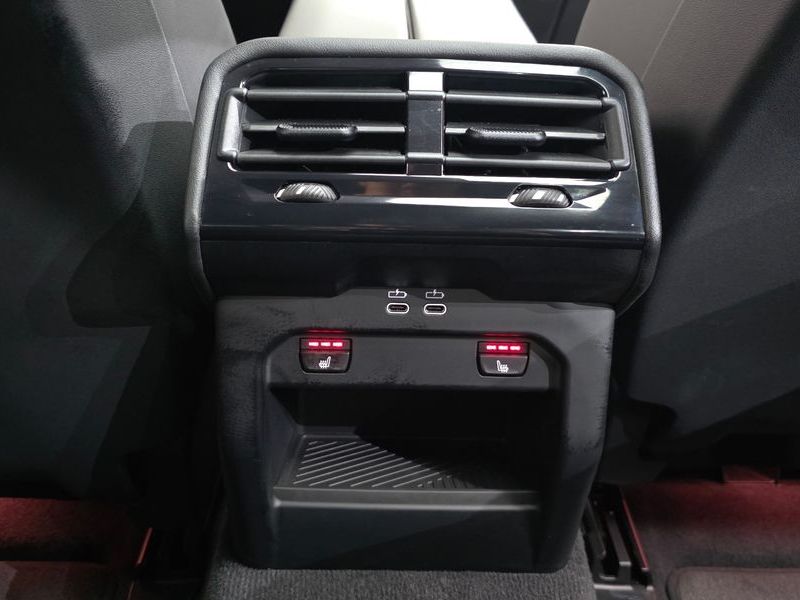 2024 BMW 5 Series 520i M Sport photo 19