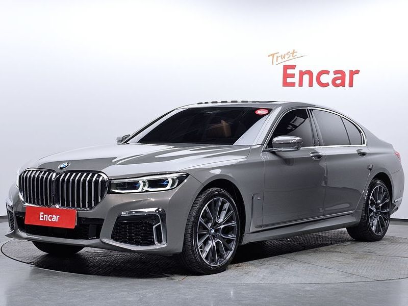 2020 BMW 7 Series 730d xDrive M Sport photo 1
