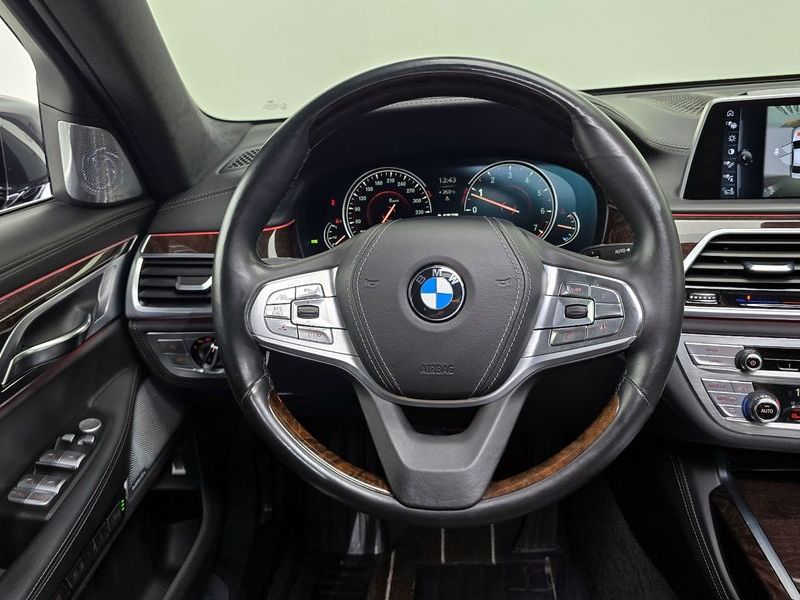 2016 BMW 7 Series 750Li xDrive Prestige photo 13