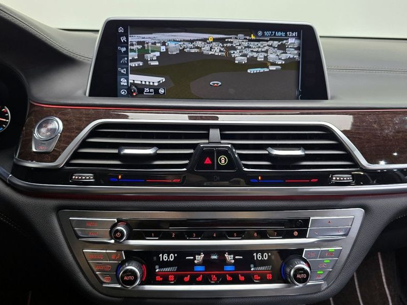 2016 BMW 7 Series 750Li xDrive Prestige photo 14