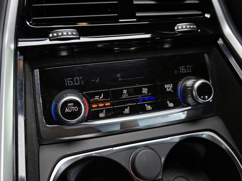 2016 BMW 7 Series 750Li xDrive Prestige photo 17