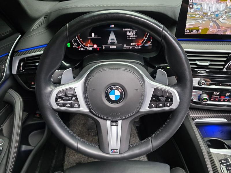 2021 BMW 5 Series 530i xDrive M Sport Package photo 14
