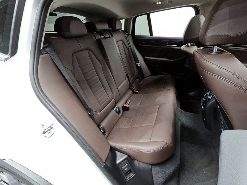 2023 BMW X4 xDrive20i xLine photo 11