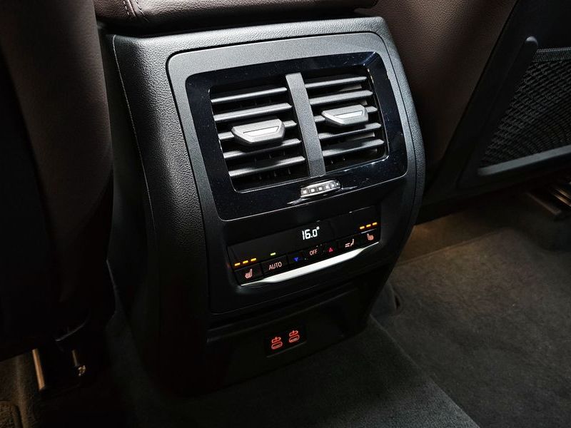 2023 BMW X4 xDrive20i xLine photo 20