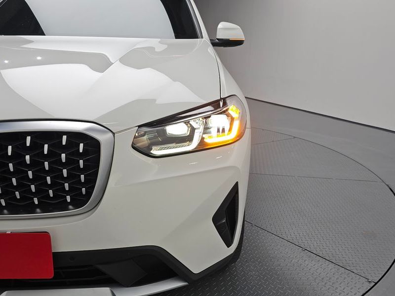 2023 BMW X4 xDrive20i xLine photo 22