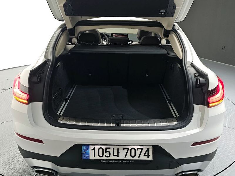 2023 BMW X4 xDrive20i xLine photo 30
