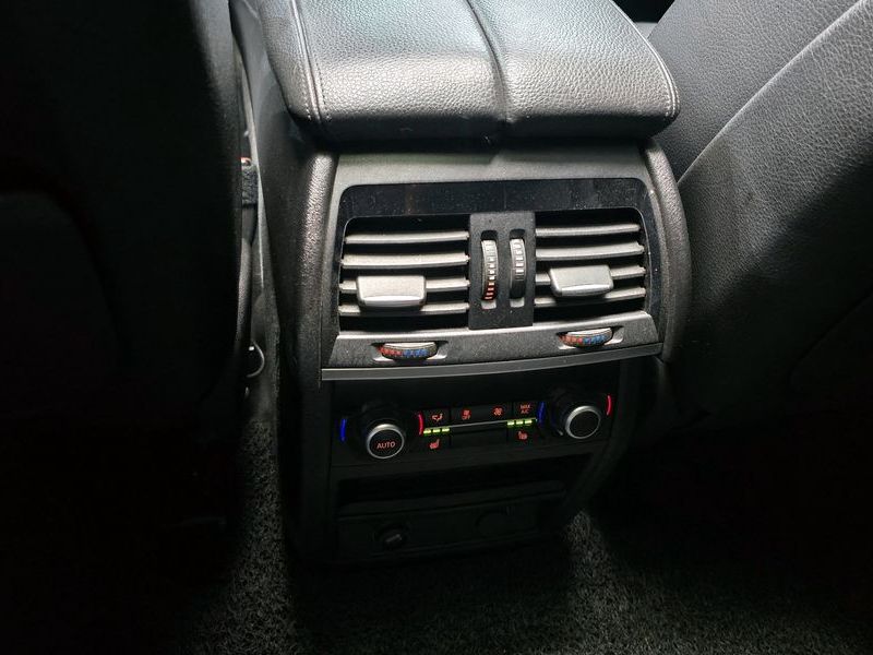 2015 BMW X6 xDrive 40d photo 16