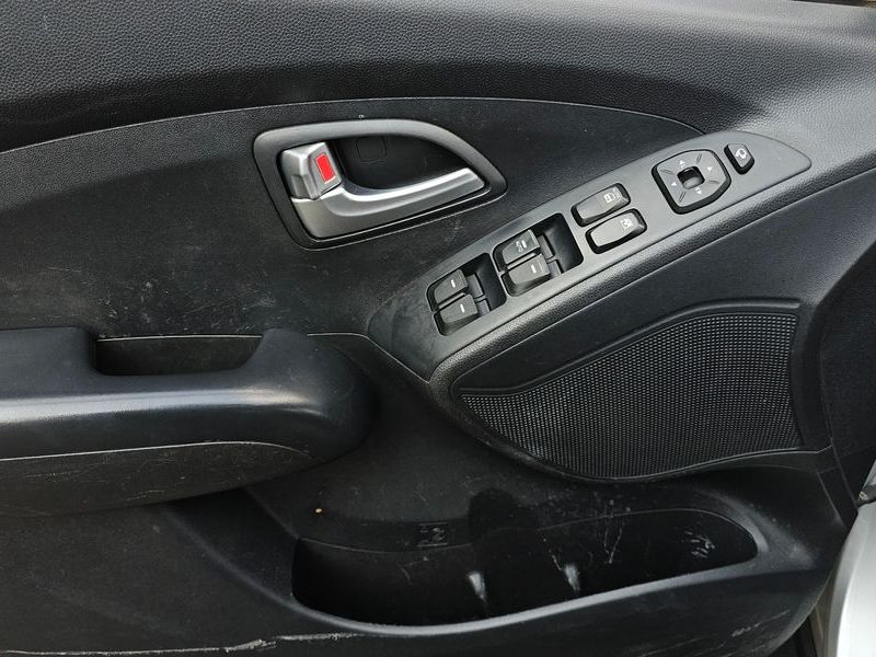2015 Hyundai Tucson Diesel(e-VGT) 2WD Smart special photo 17