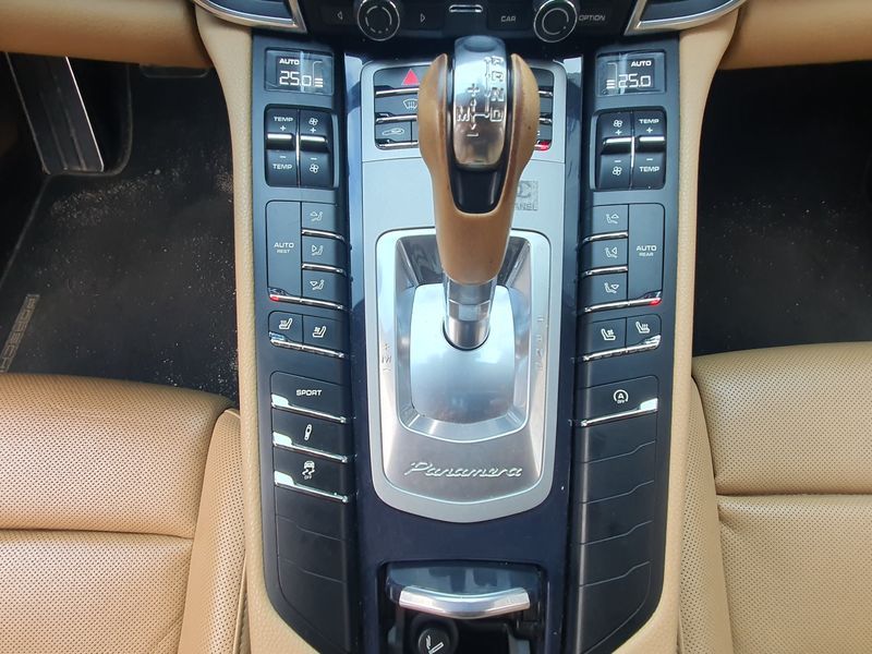 2016 Porsche Panamera 3.0 Diesel 970 photo 9
