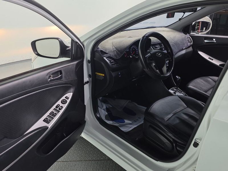 2014 Hyundai 엑센트 Diesel 1.6 VGT Modern photo 11