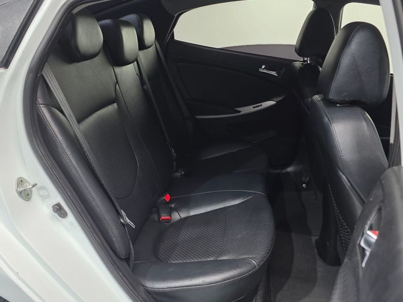 2014 Hyundai 엑센트 Diesel 1.6 VGT Modern photo 12