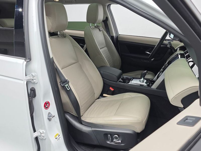 2022 Land Rover Discovery Sport P250 SE photo 10