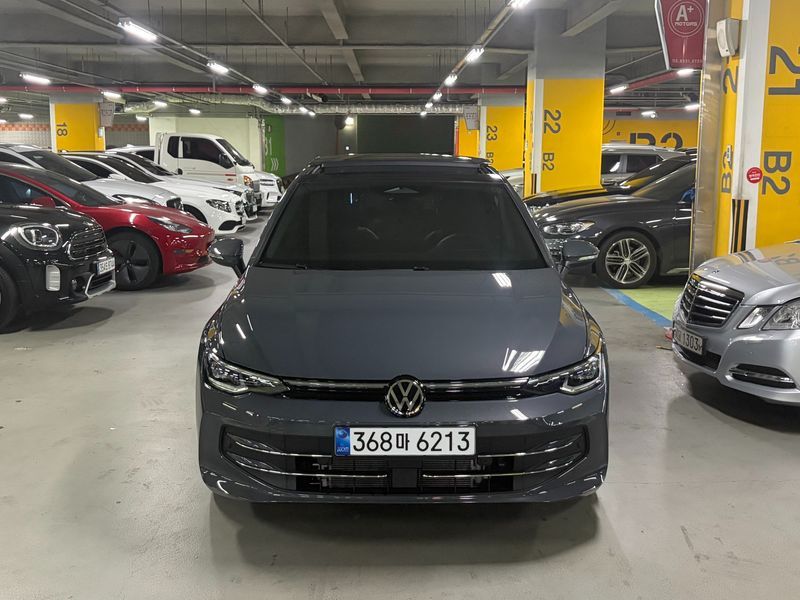 2026 Volkswagen Golf 2.0 TDI Prestige photo 1