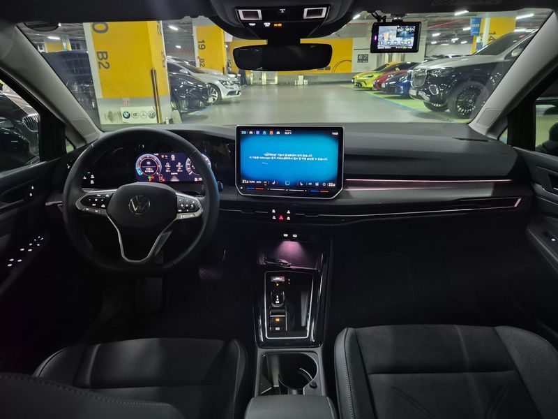 2026 Volkswagen Golf 2.0 TDI Prestige photo 7