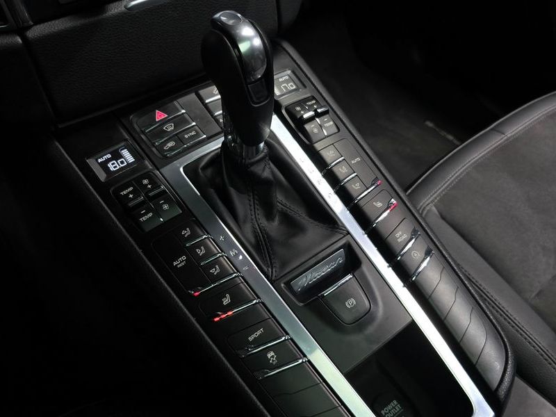 2016 Porsche Macan 3.0 S Diesel 95B photo 9