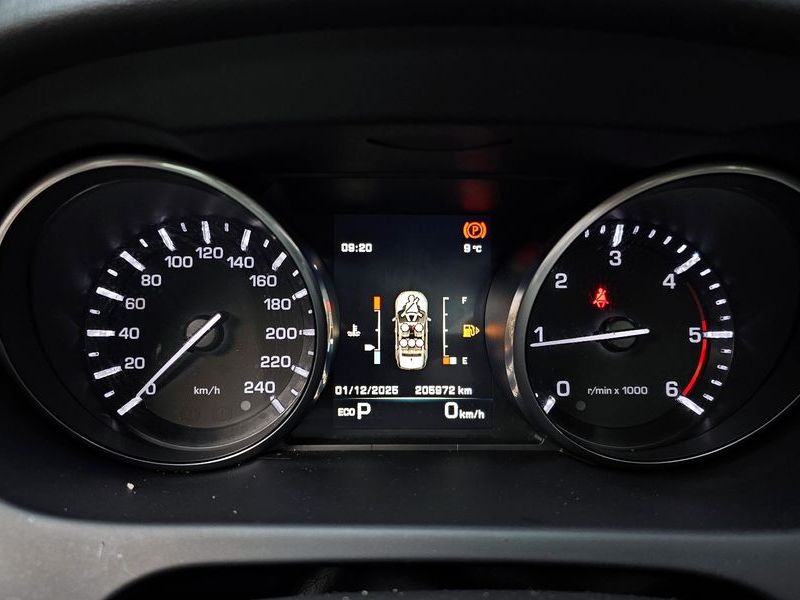 2016 Land Rover Discovery Sport 2.0 TD4 SE photo 8