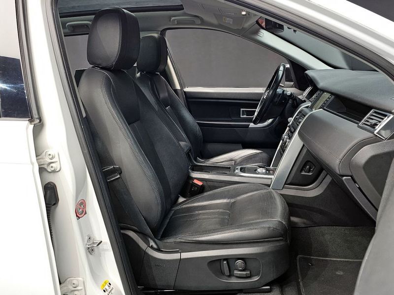 2016 Land Rover Discovery Sport 2.0 TD4 SE photo 10