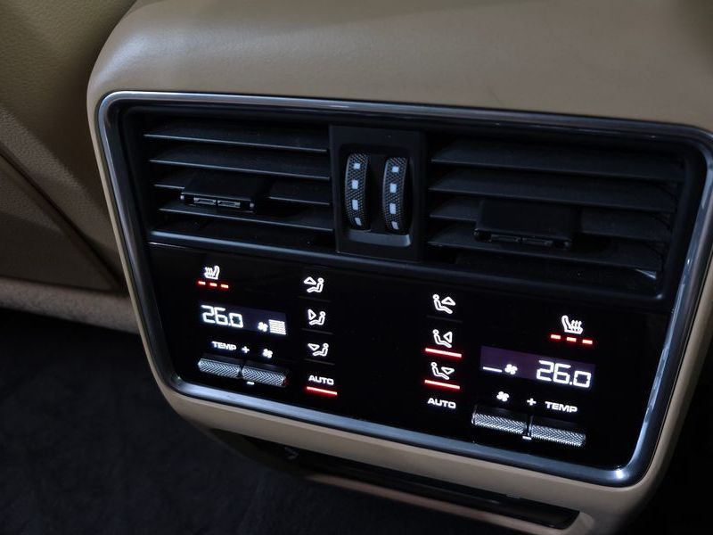 2019 Porsche Cayenne 3.0 photo 18