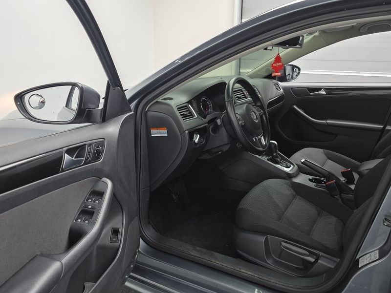2014 Volkswagen Jetta 1.6 TDI Blue Motion 6th photo 11
