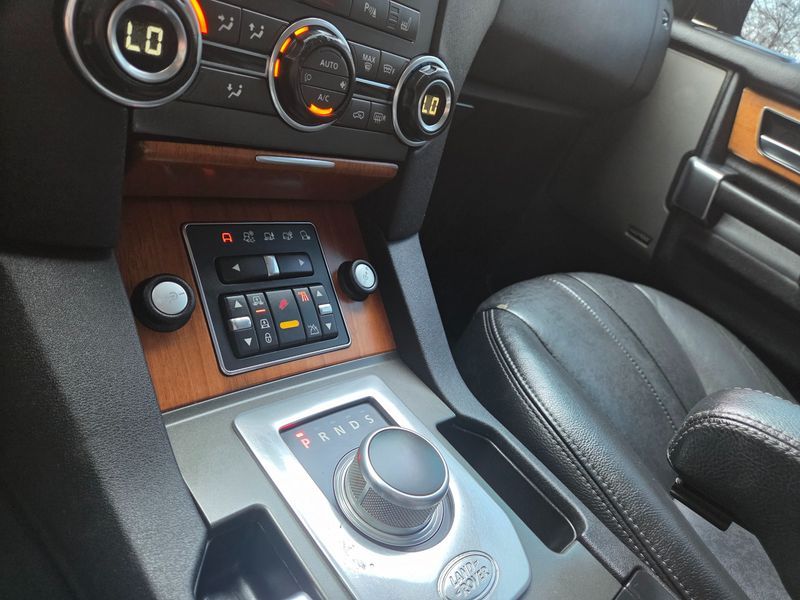 2012 Land Rover Discovery 3.0 SDV6 SE photo 9