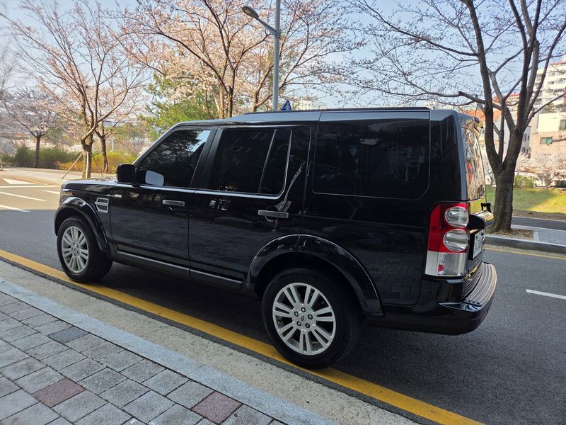 2012 Land Rover Discovery 3.0 SDV6 SE photo 16