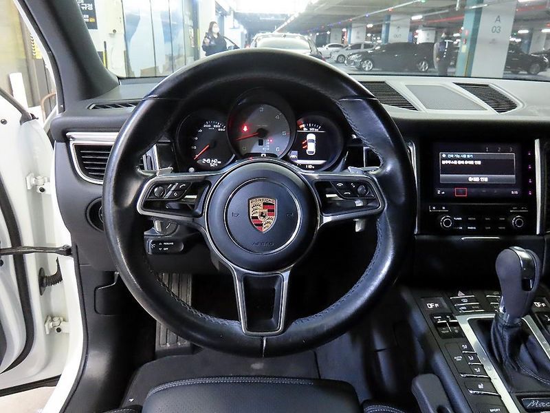 2017 Porsche Macan 3.0 S Diesel 95B photo 8