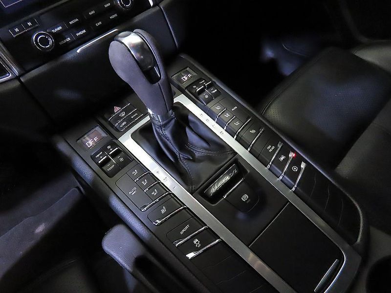 2017 Porsche Macan 3.0 S Diesel 95B photo 12