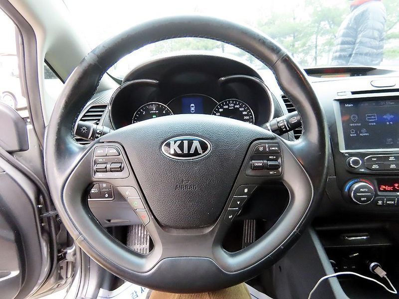 2014 Kia K3 Diesel Prestige photo 8