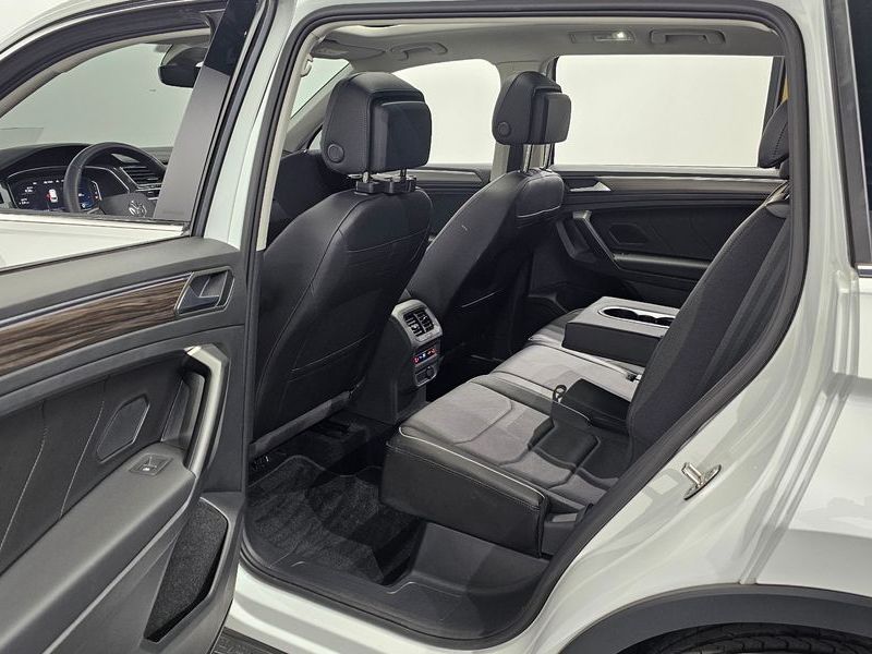 2023 Volkswagen Tiguan 2.0 TSI Prestige photo 11